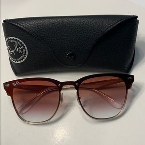 Ray-Ban. Gold square shield sunglasses.